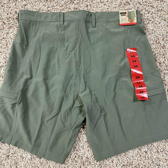 Legendary Outfitters Men’s Cargo Tech Shorts Green, Size 34 (New) - Picture 1 of 12